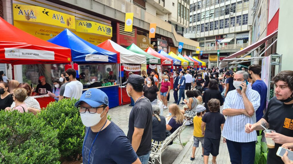 Feira do Bom Retiro vai ter Escola de Samba e K-Drama neste fim de semana