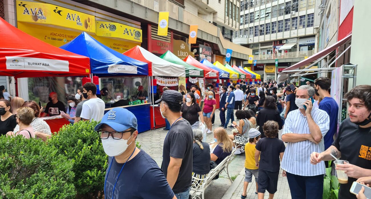 Feira do Bom Retiro vai ter Escola de Samba e K-Drama neste fim de semana