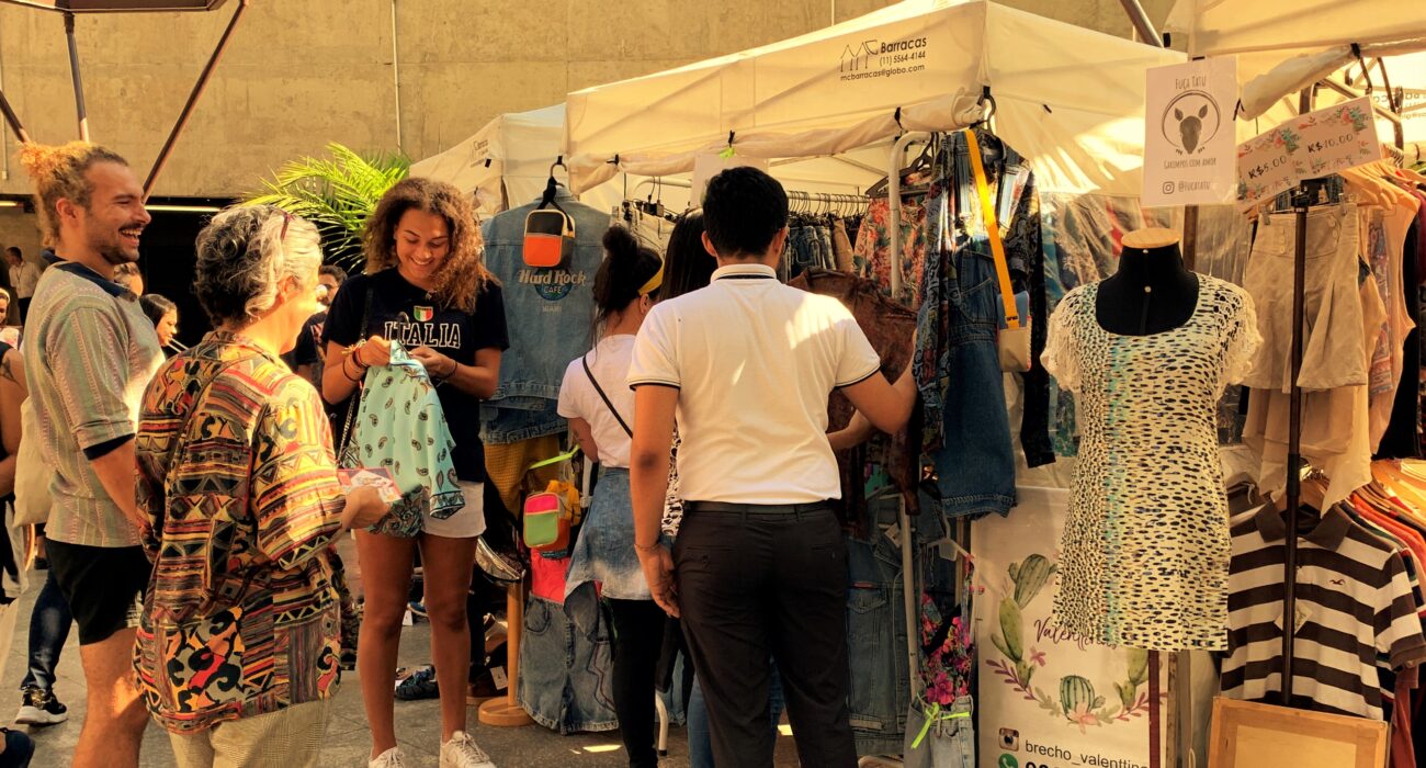 8ª edição da Breshow - Feira de Brechós Divulgação Pátio Metrô São Bento e o brechó A Chapeleira