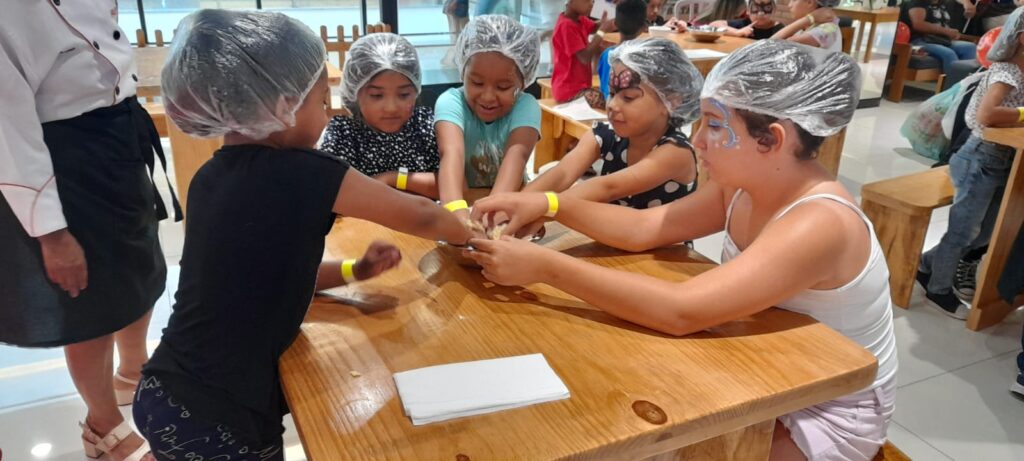 Cantareira Norte Shopping promove programação gratuita de férias com oficinas culinárias e brincadeiras