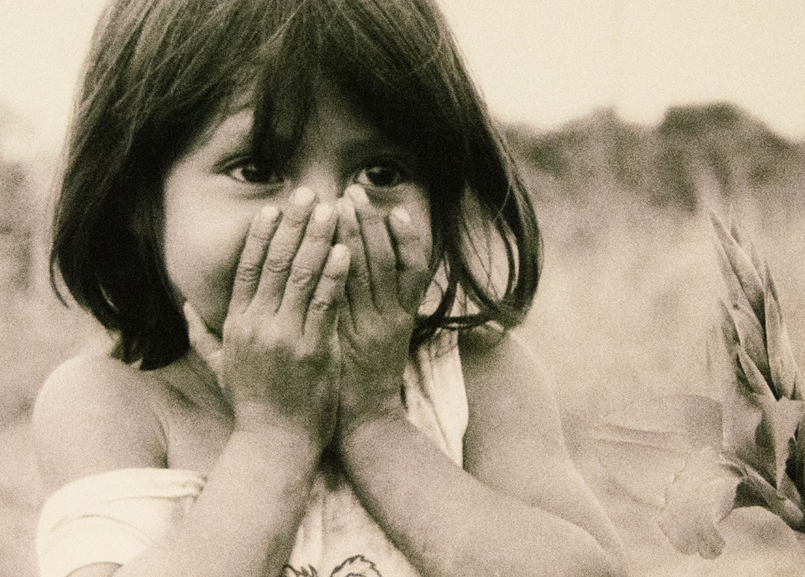 Criança -- Guarani, de Camila Gauditano.