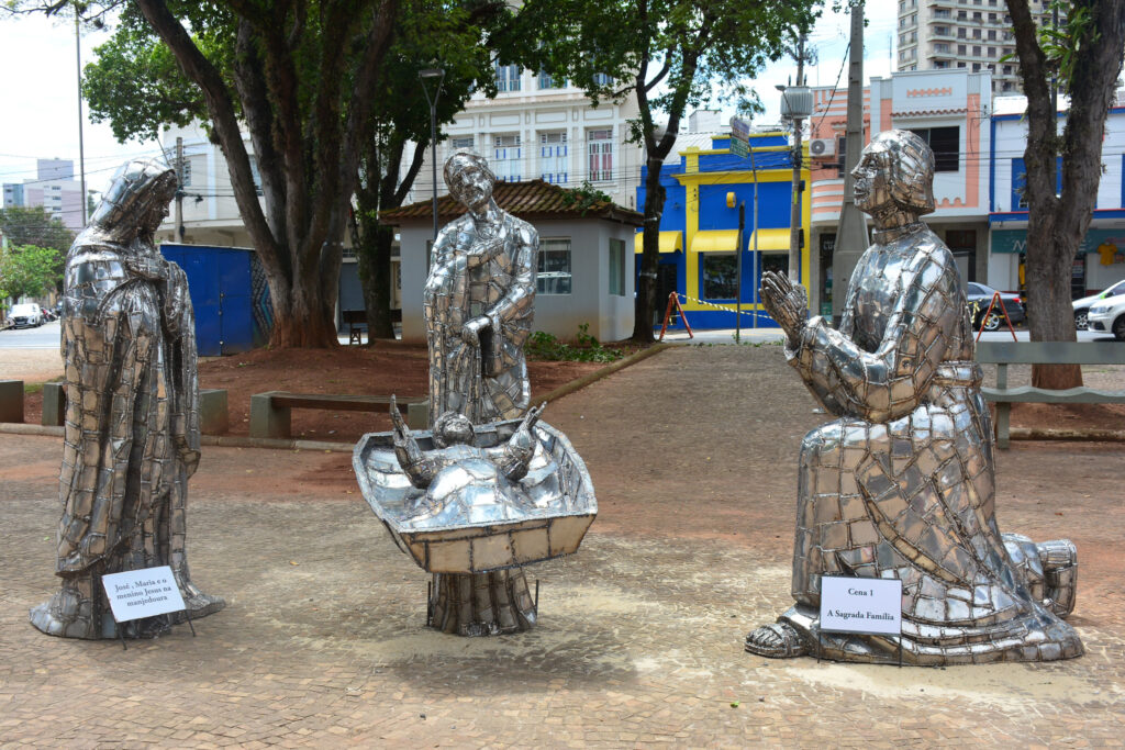 Esculturas ocupam a Avenida Paulista no Corpus Christi para falar de paz