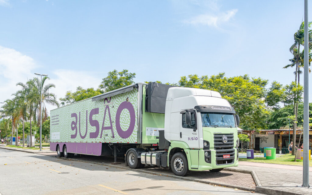 Ônibus leva arte, ciências e meio ambiente para SP (entrada gratuita)