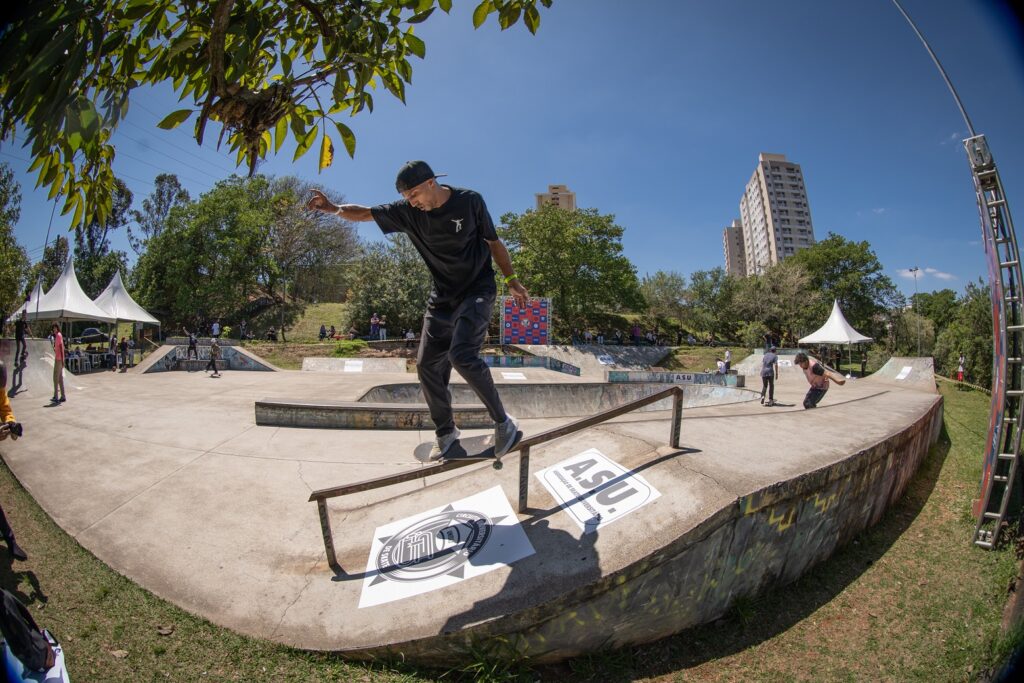 1º etapa do Circuito Universitário de Skate 2023 será em outubro; evento fomenta esporte e educação com bolsas de estudo como premiação